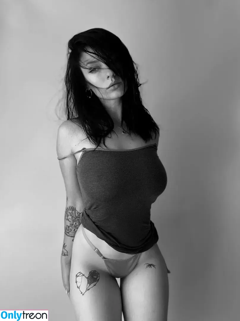 innervus nude photo #1596 (Instagram)
