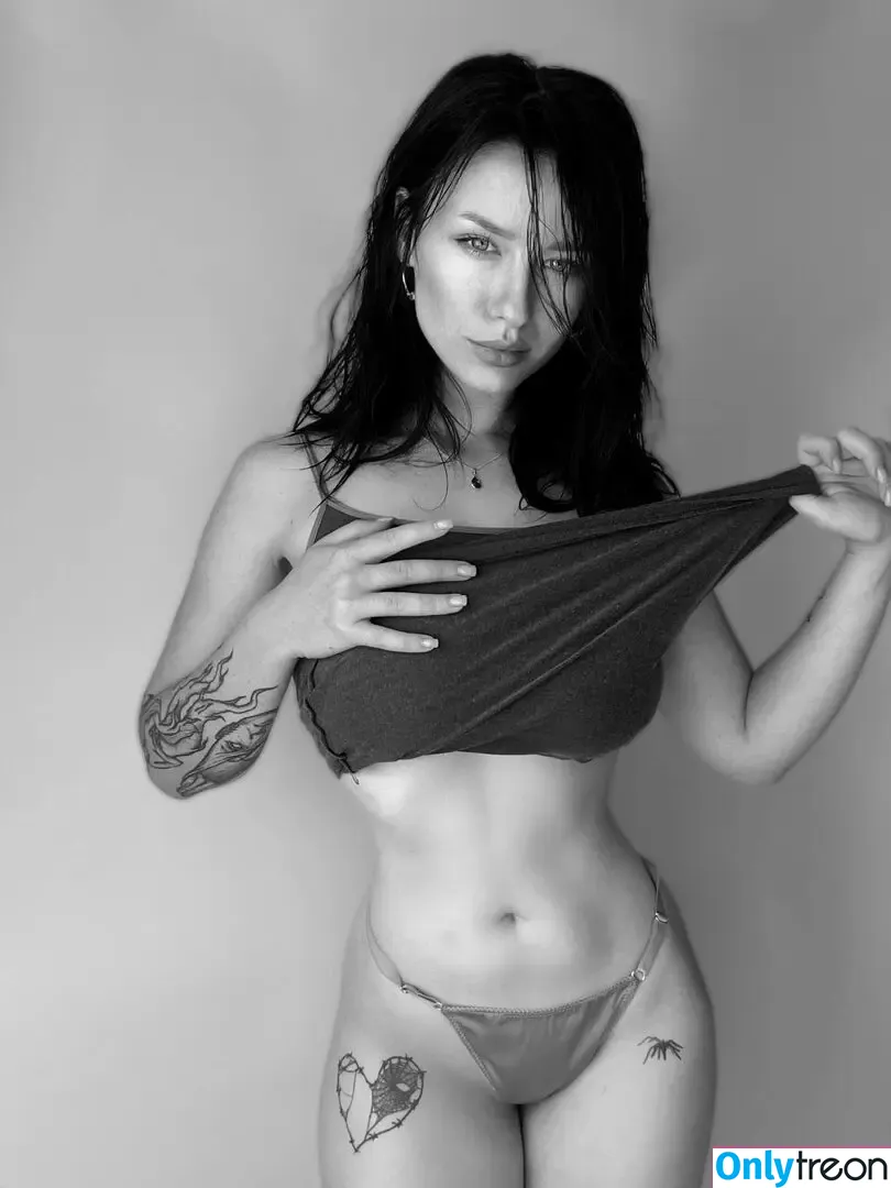 innervus nude photo #1619 (Instagram)