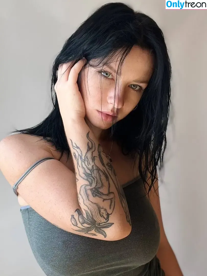 innervus nude photo #1639 (Instagram)