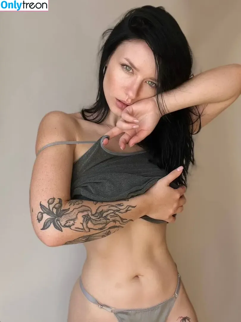 innervus nude photo #1644 (Instagram)