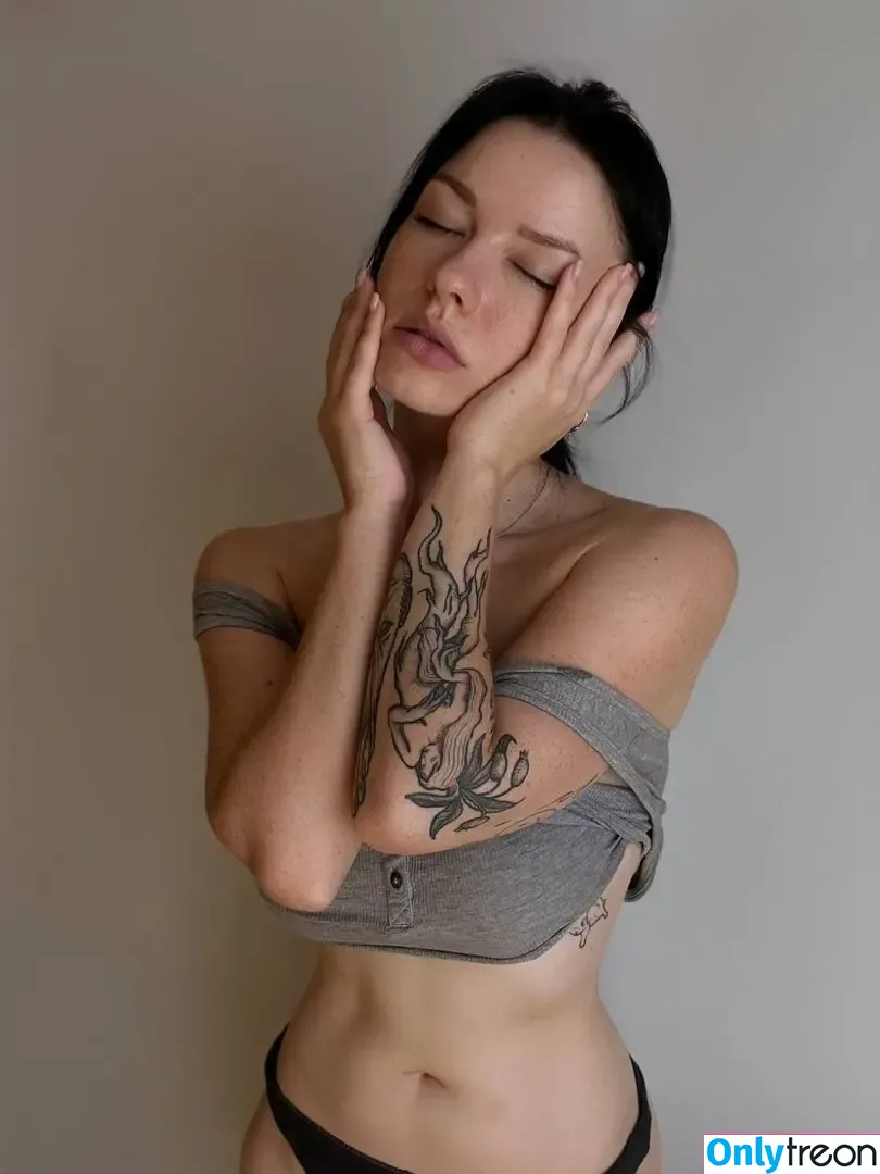 innervus nude photo #1661 (Instagram)