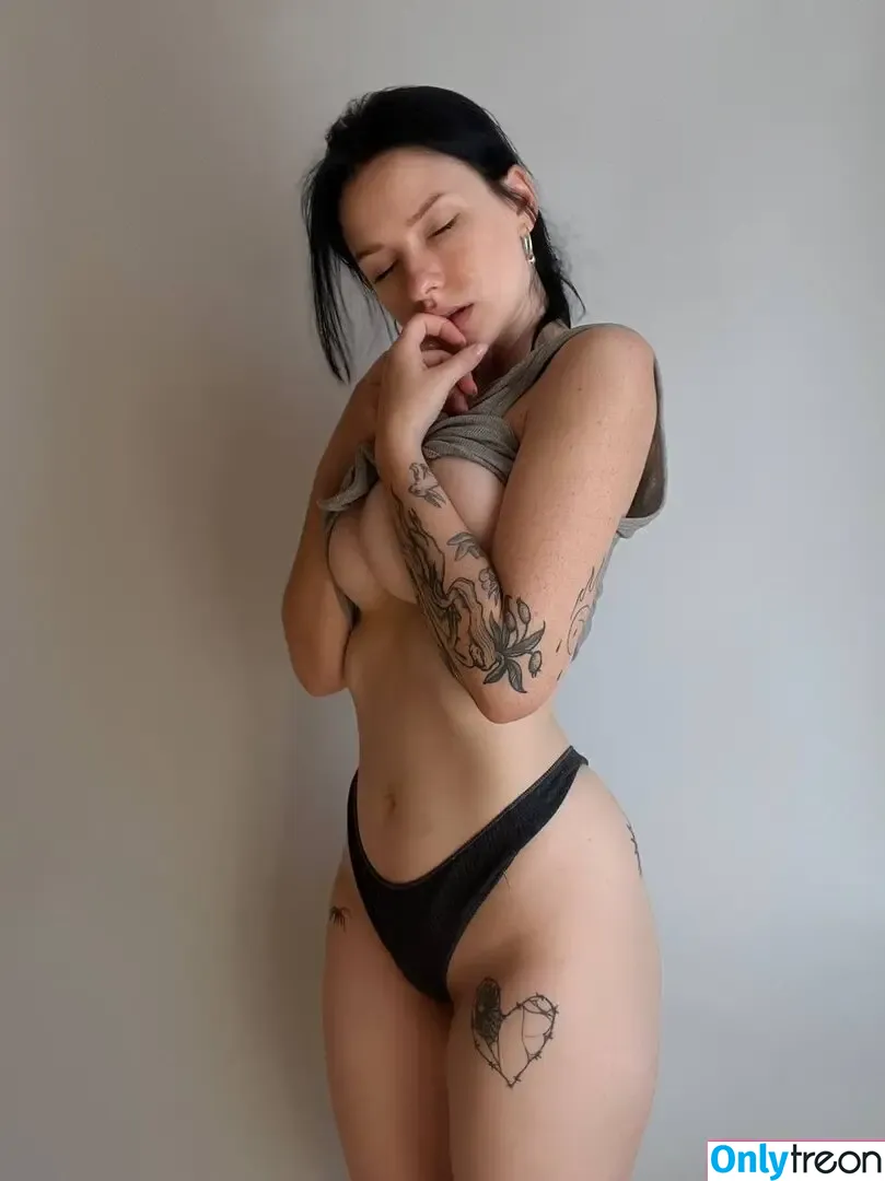 innervus nude photo #1671 (Instagram)