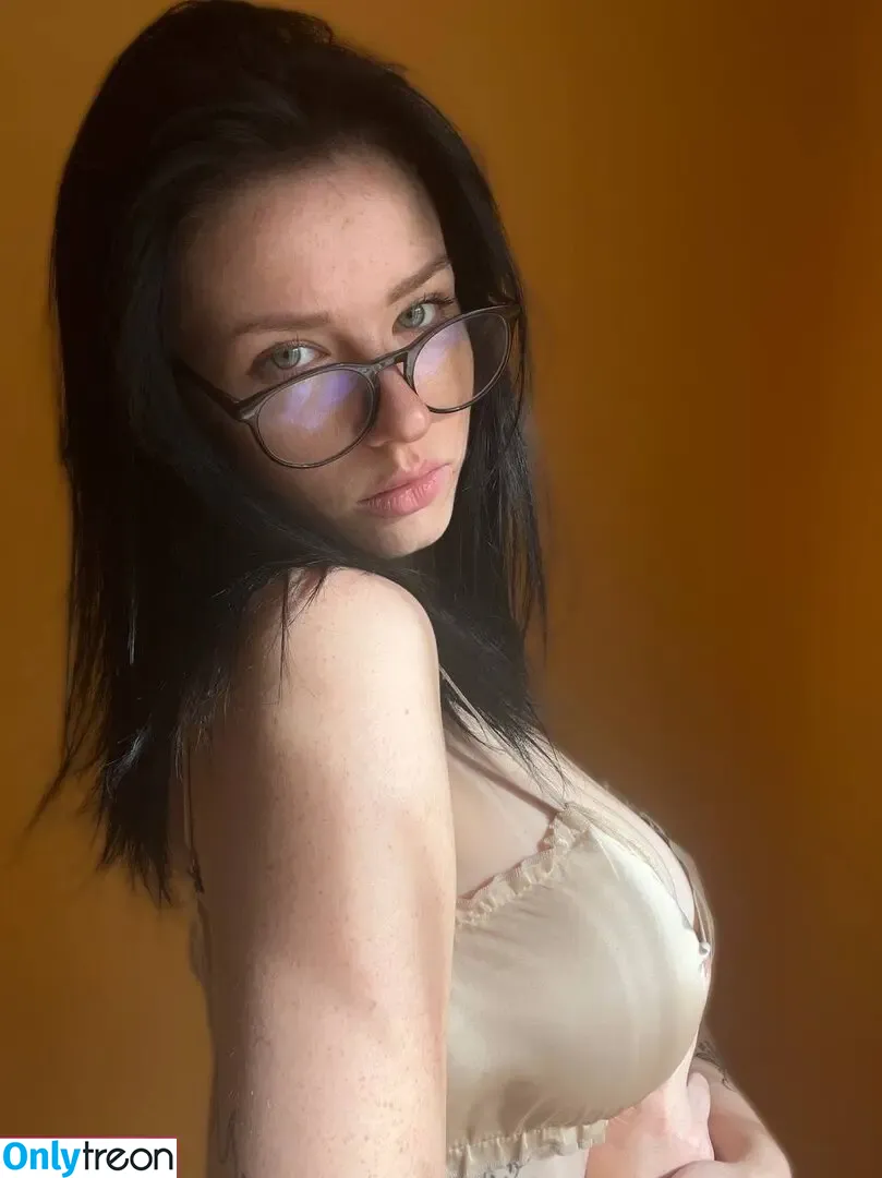 innervus nude photo #1806 (Instagram)