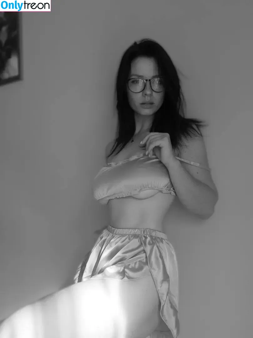 innervus nude photo #1828 (Instagram)