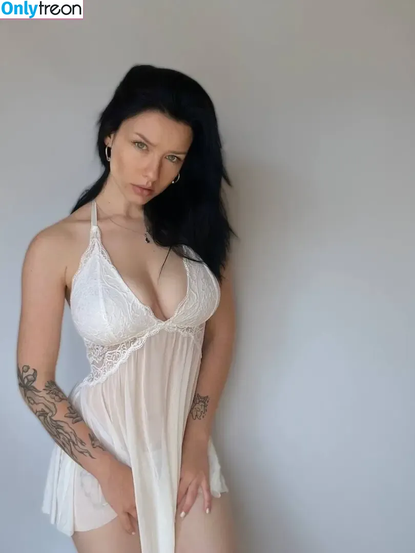 innervus nude photo #1860 (Instagram)