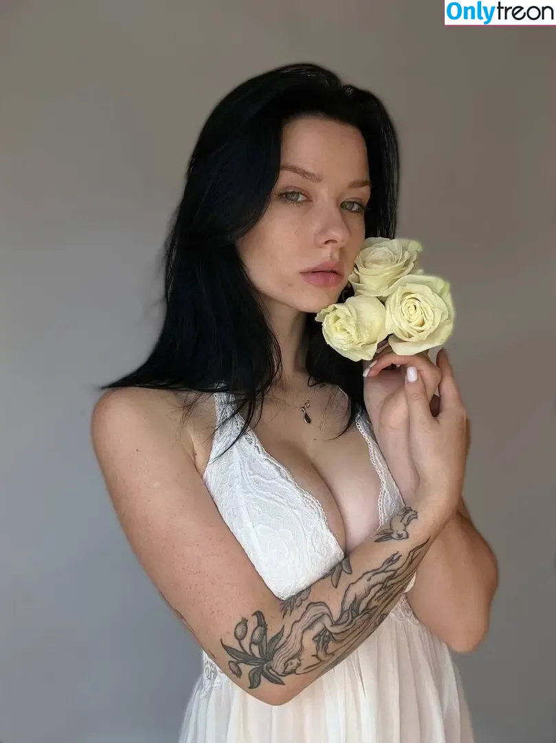 innervus nude photo #1868 (Instagram)