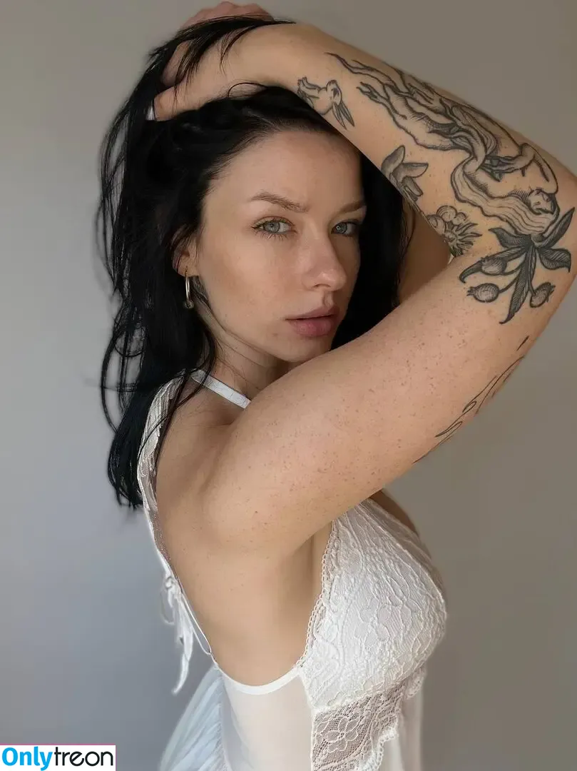 innervus nude photo #1893 (Instagram)