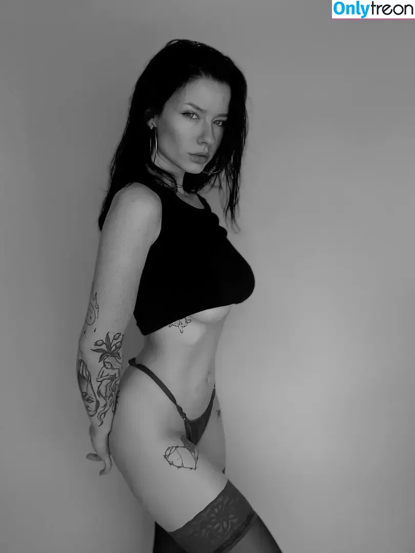innervus nude photo #2007 (Instagram)