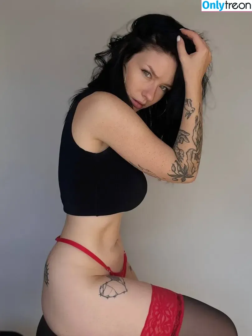 innervus nude photo #2032 (Instagram)