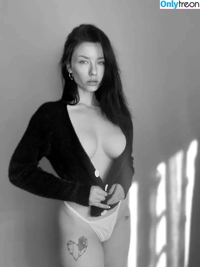 innervus nude photo #2210 (Instagram)