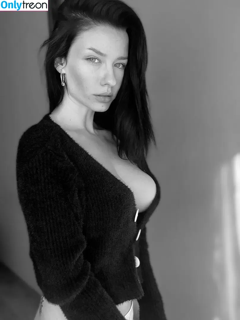 innervus nude photo #2213 (Instagram)