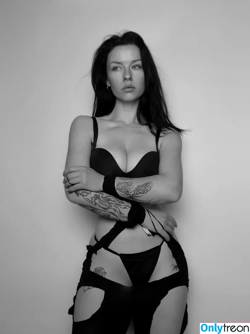 innervus nude photo #2256 (Instagram)