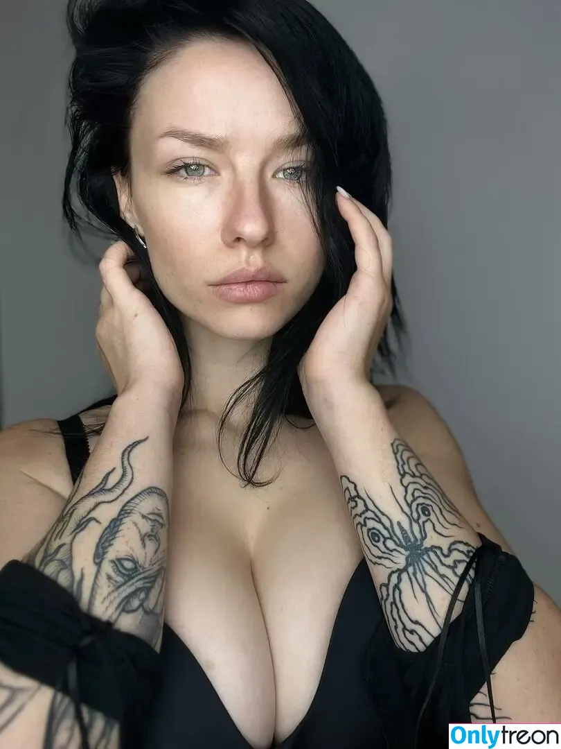 innervus nude photo #2258 (Instagram)