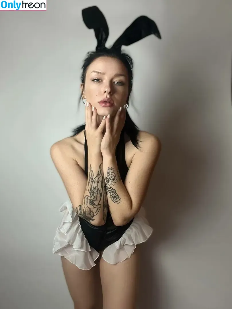 innervus nude photo #2330 (Instagram)