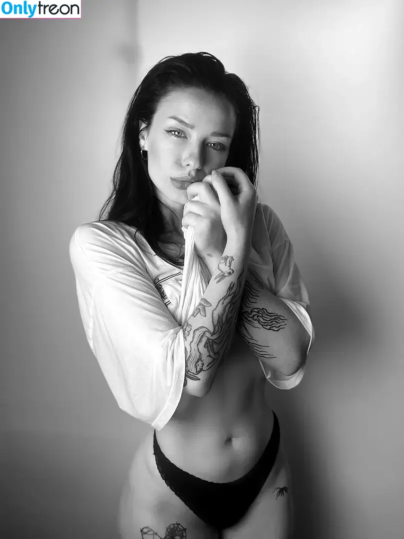 innervus nude photo #2432 (Instagram)