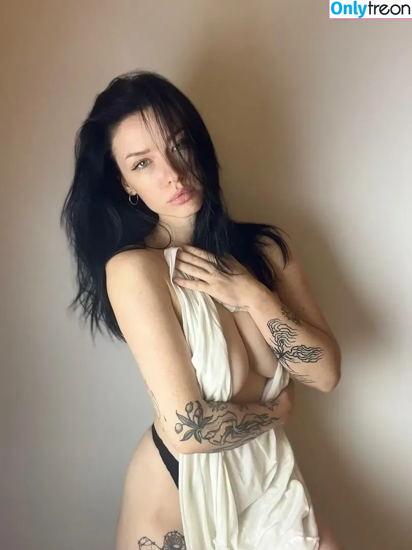 innervus nude photo #2445 (Instagram)