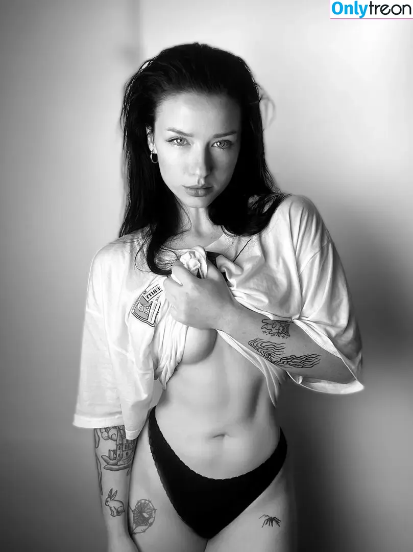 innervus nude photo #2452 (Instagram)