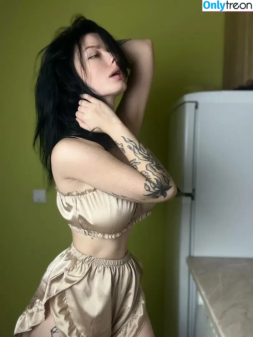 innervus nude photo #2474 (Instagram)
