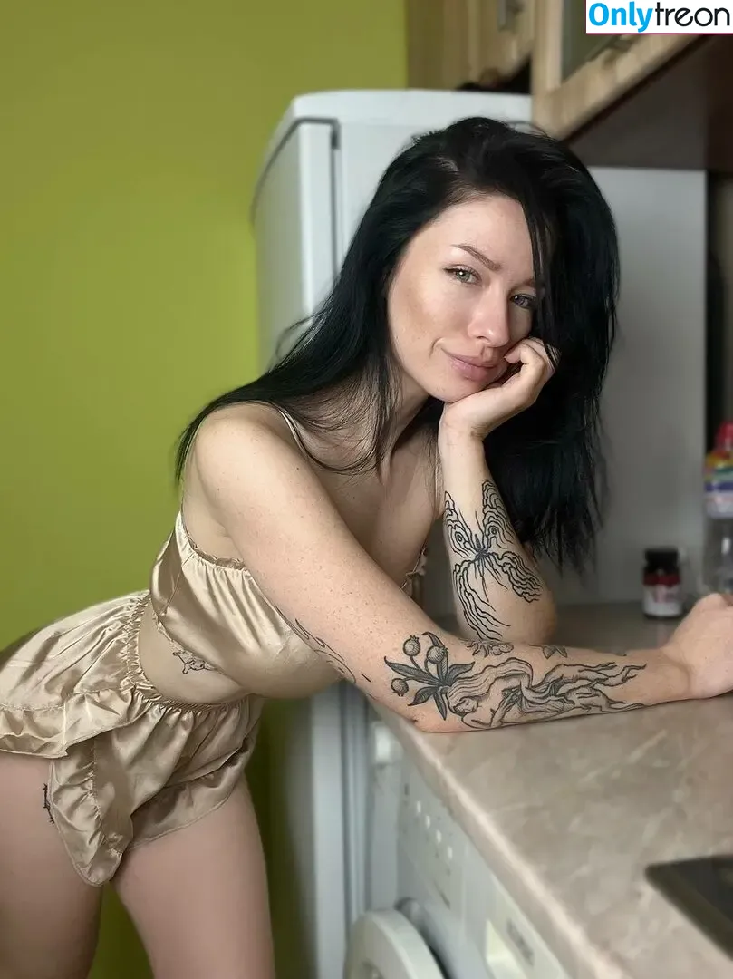 innervus nude photo #2485 (Instagram)