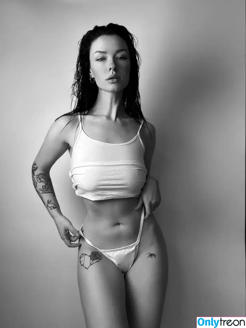 innervus nude photo #2571 (Instagram)