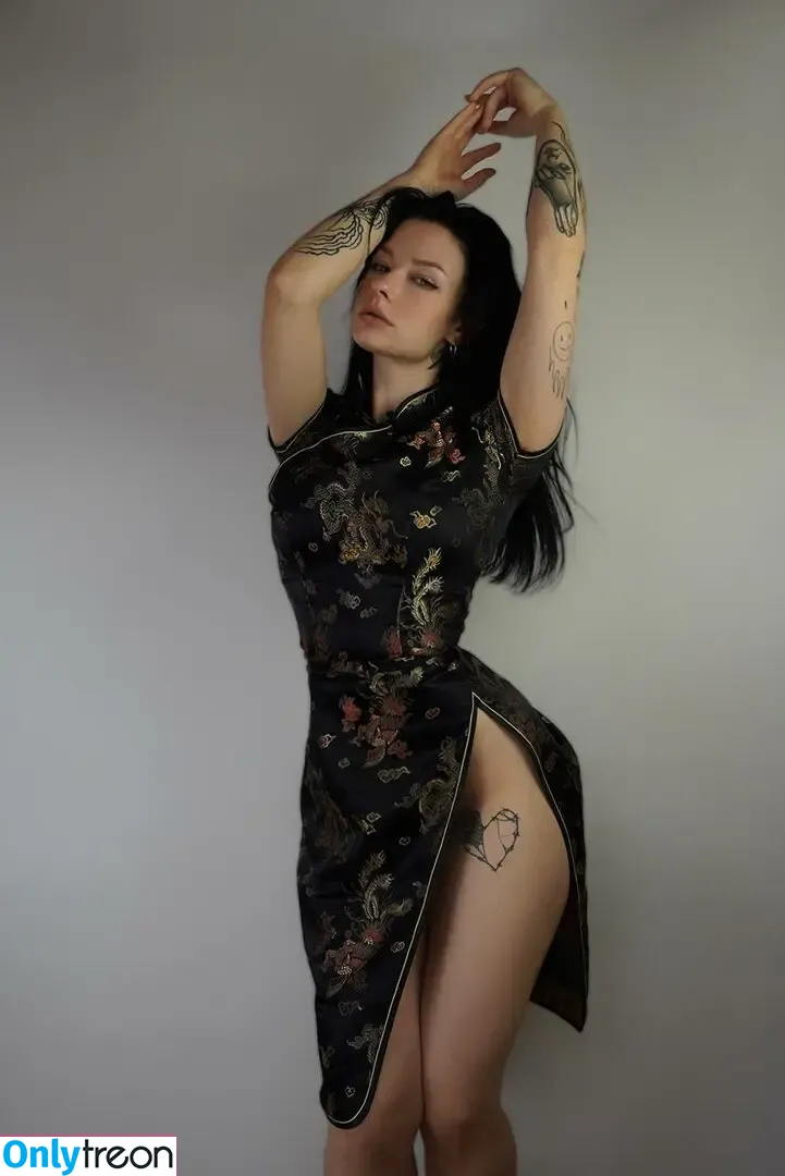 innervus nude photo #2606 (Instagram)