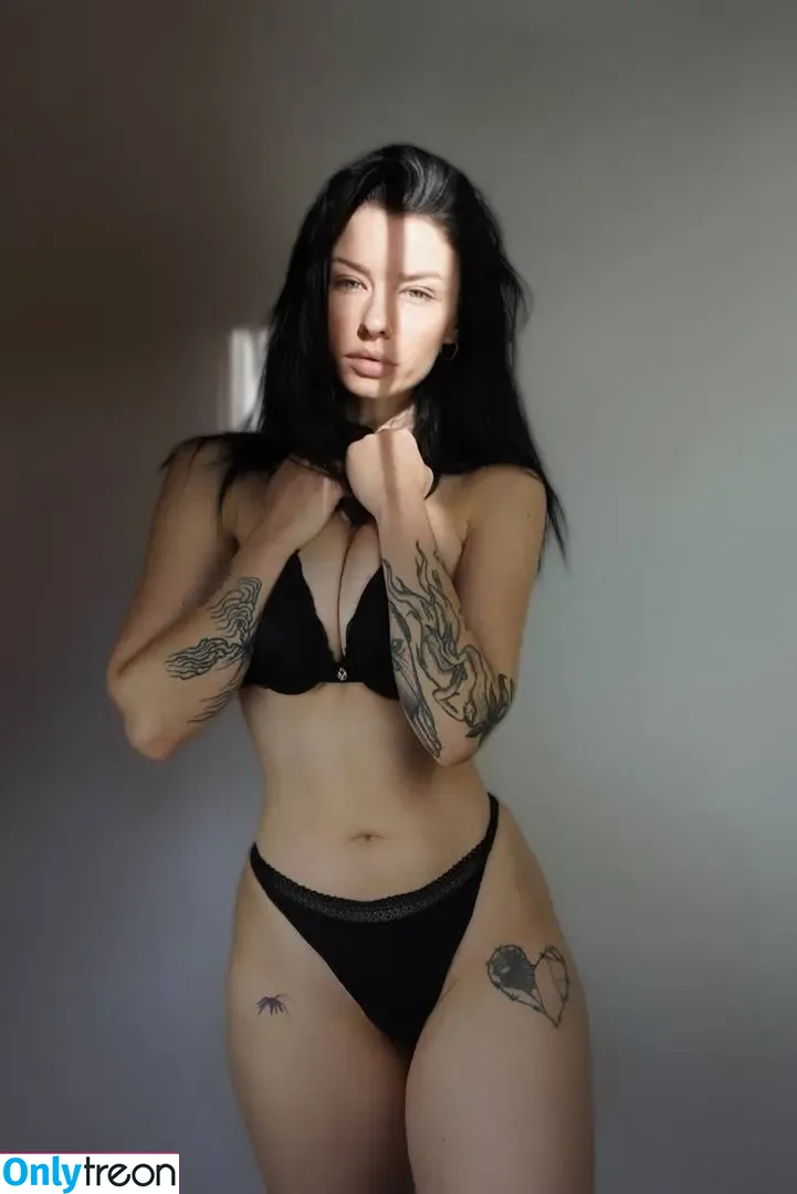 innervus nude photo #2615 (Instagram)