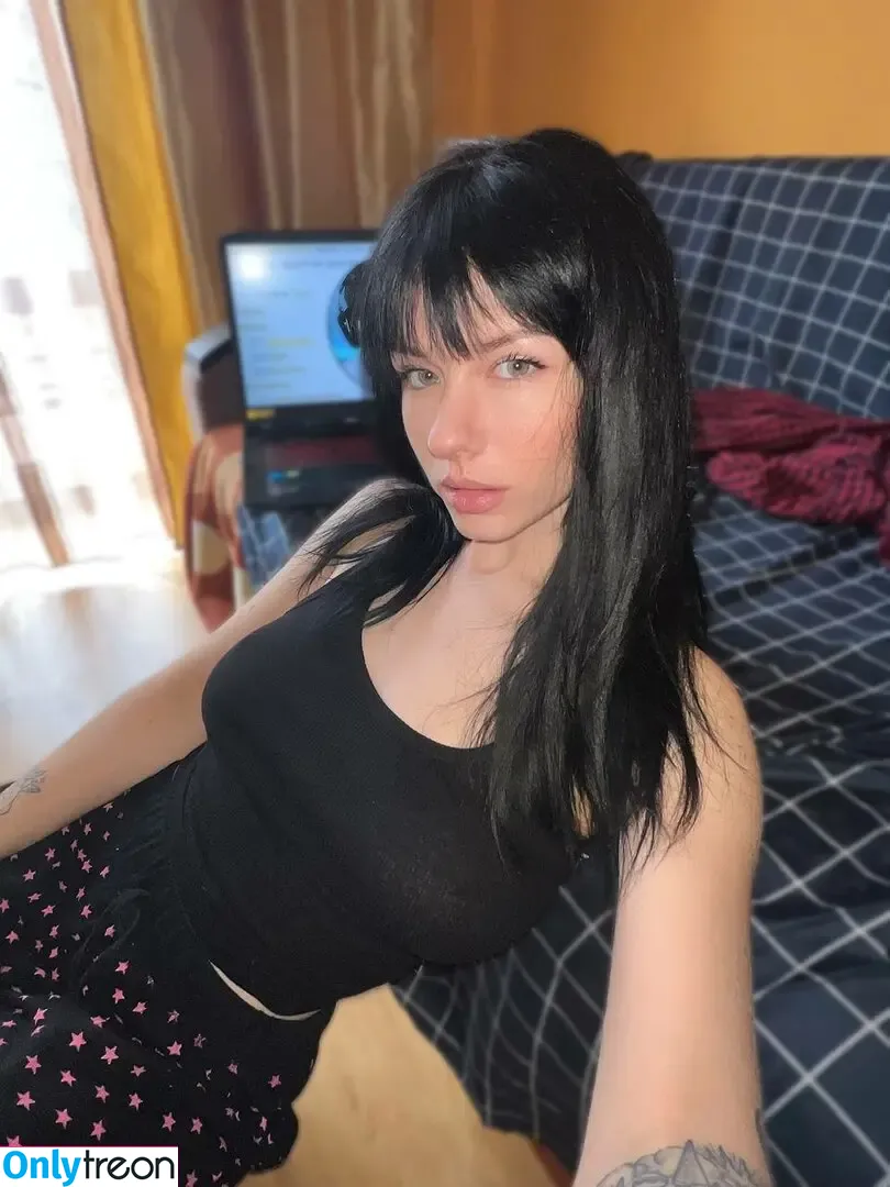 innervus nude photo #2844 (Instagram)