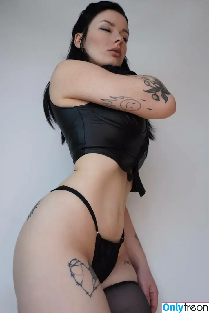innervus nude photo #2860 (Instagram)