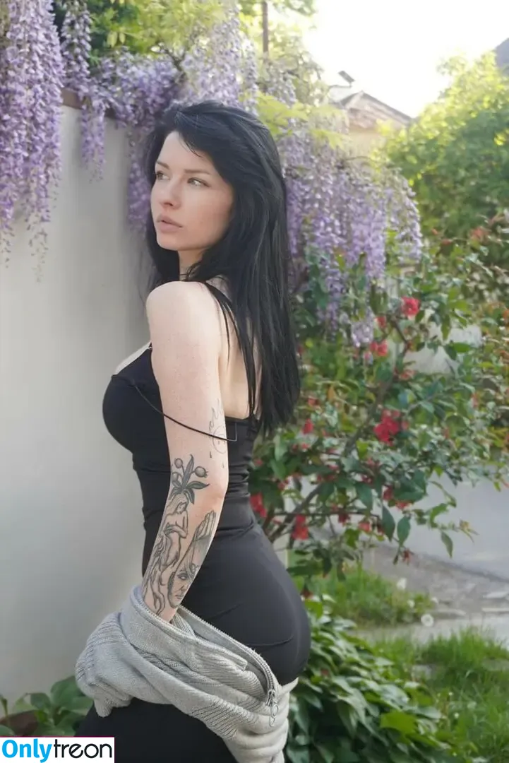 innervus nude photo #3027 (Instagram)