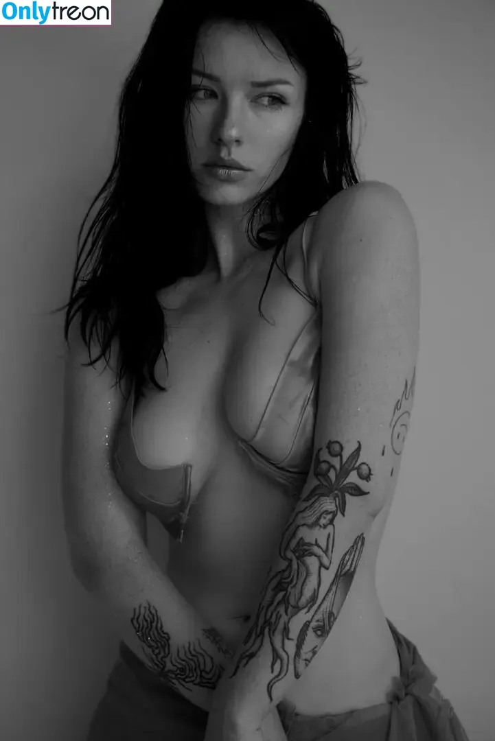 innervus nude photo #3160 (Instagram)