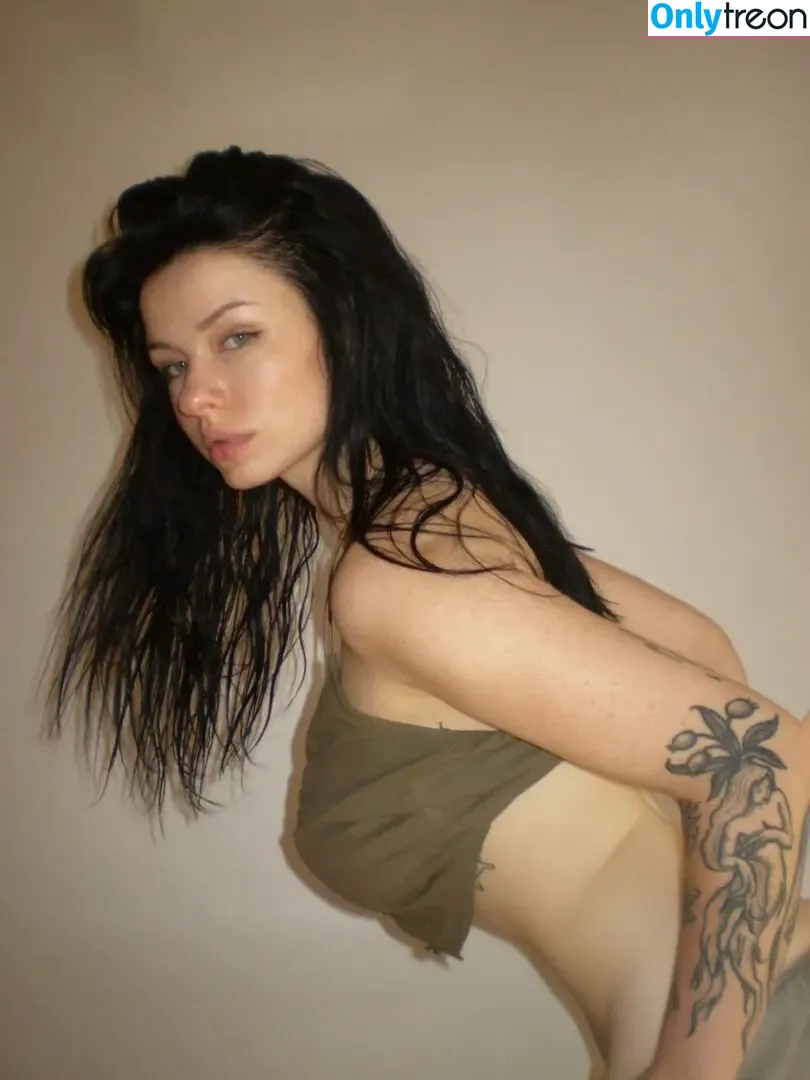 innervus nude photo #3342 (Instagram)