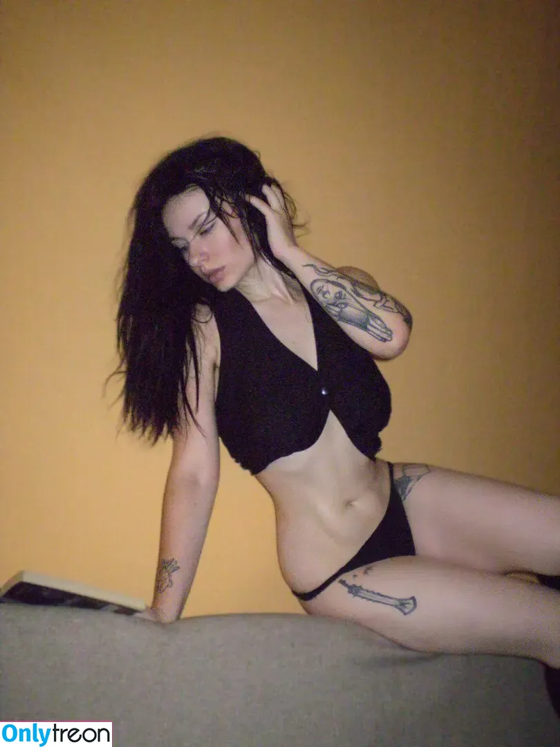innervus nude photo #3393 (Instagram)