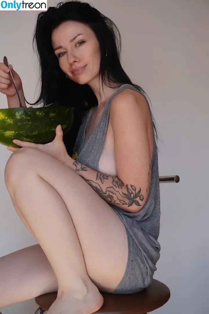 innervus nude photo #3473 (Instagram)