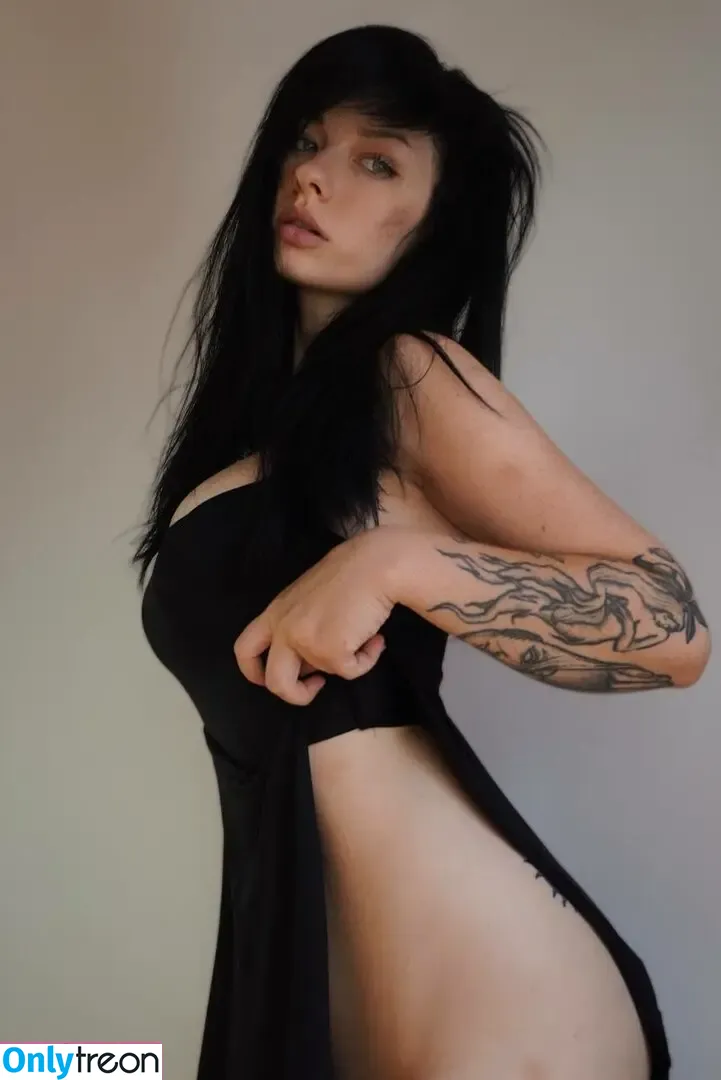 innervus nude photo #3584 (Instagram)
