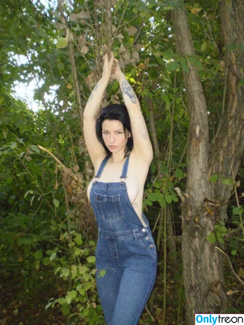 innervus nude photo #3741 (Instagram)