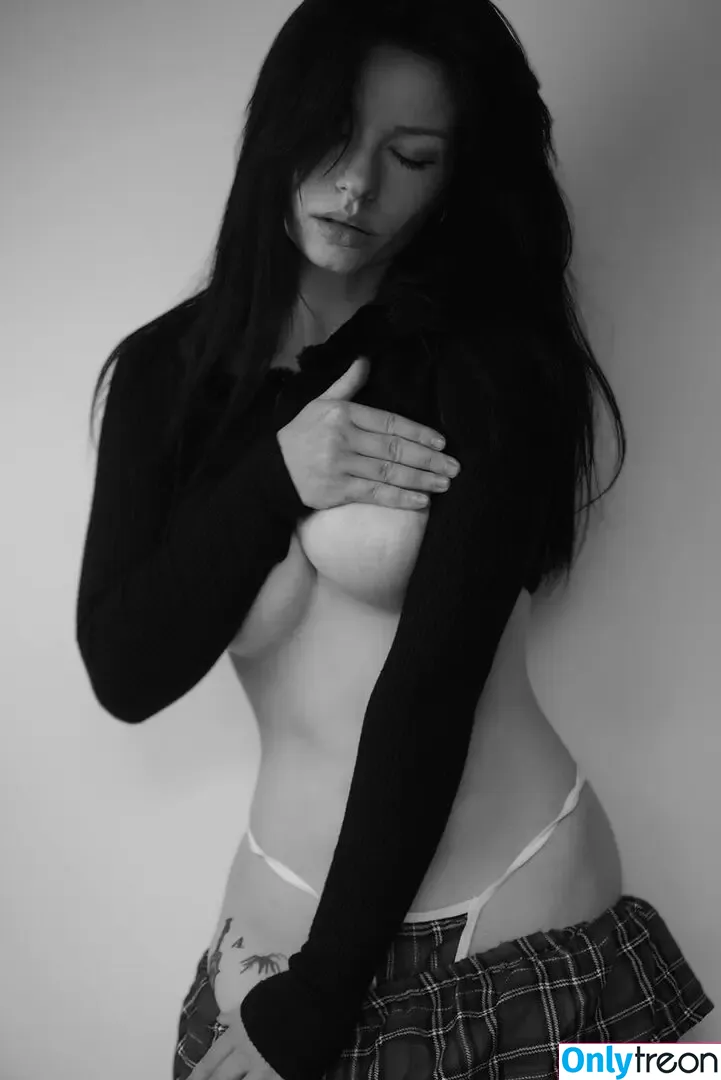 innervus nude photo #3794 (Instagram)