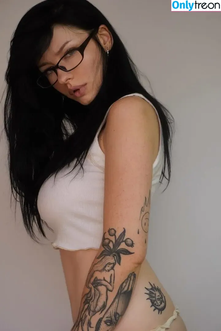 innervus nude photo #3856 (Instagram)