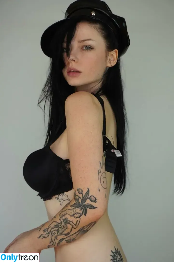 innervus nude photo #3919 (Instagram)