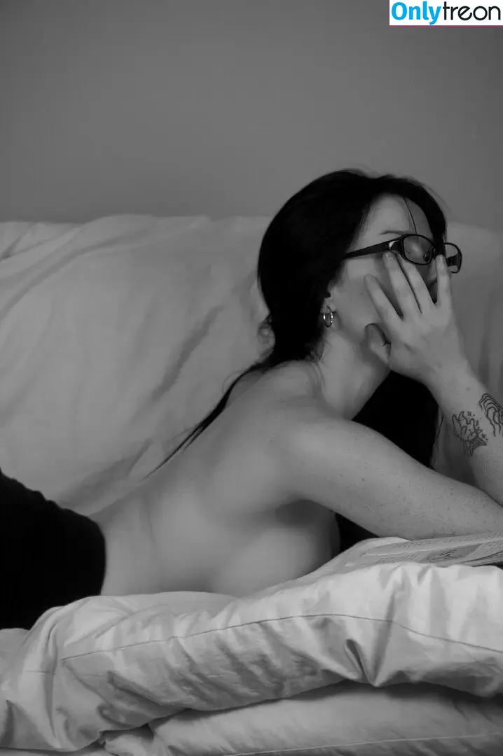 innervus nude photo #3962 (Instagram)