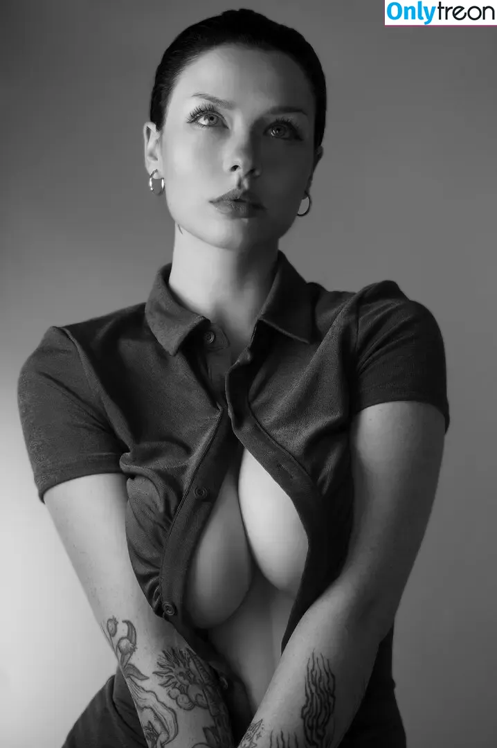 innervus nude photo #4072 (Instagram)