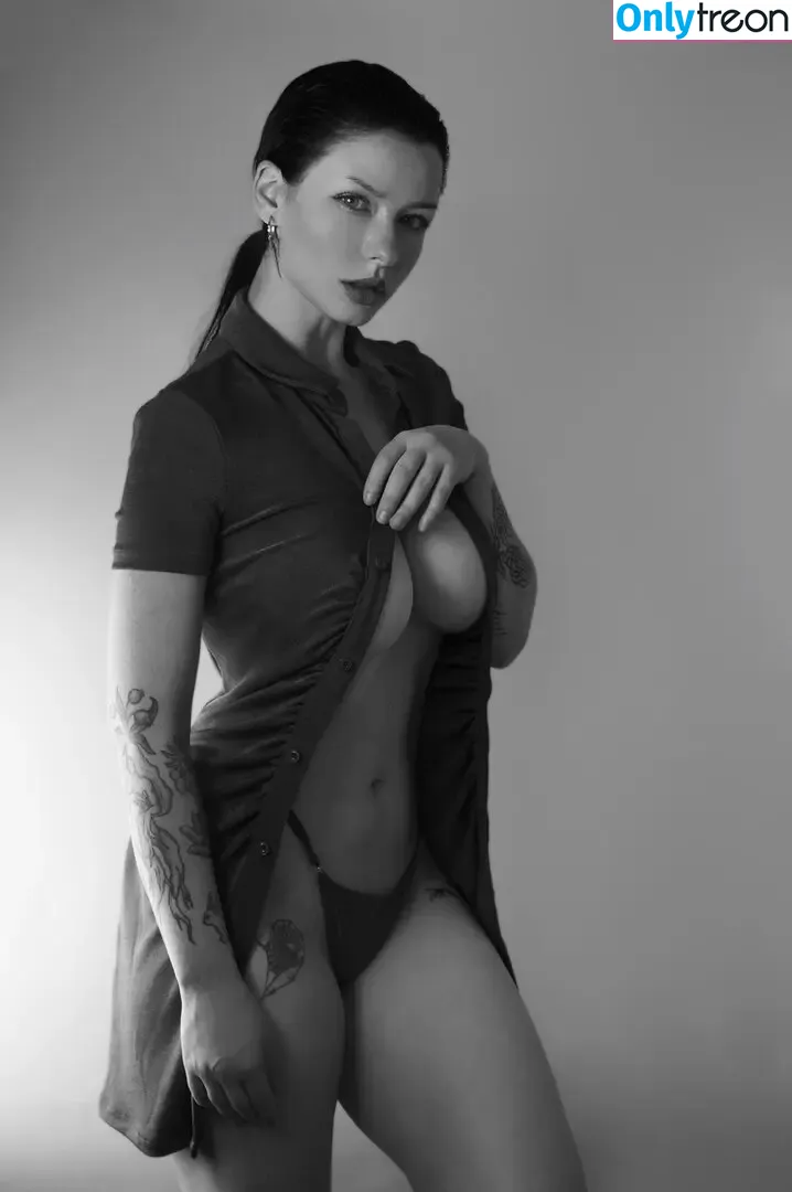 innervus nude photo #4073 (Instagram)