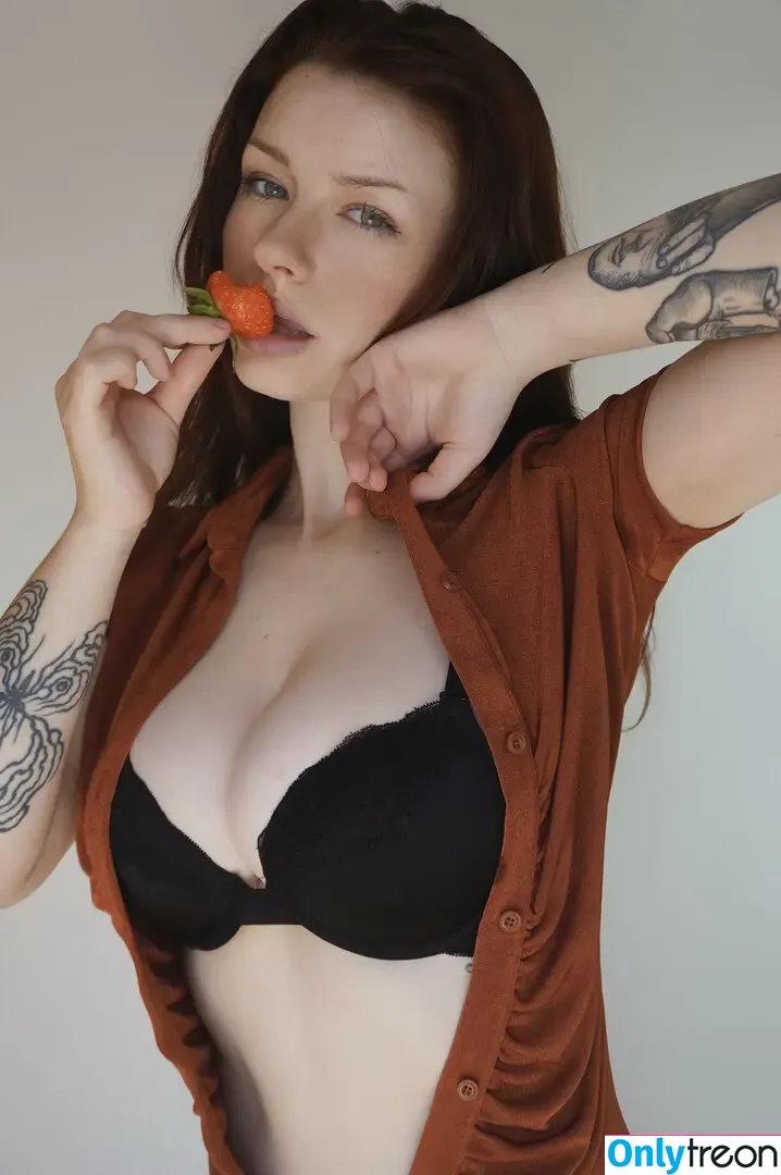 innervus nude photo #4766 (Instagram)