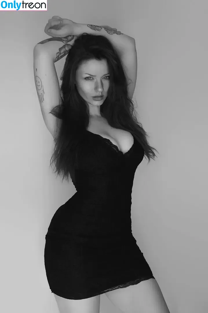 innervus nude photo #4783 (Instagram)