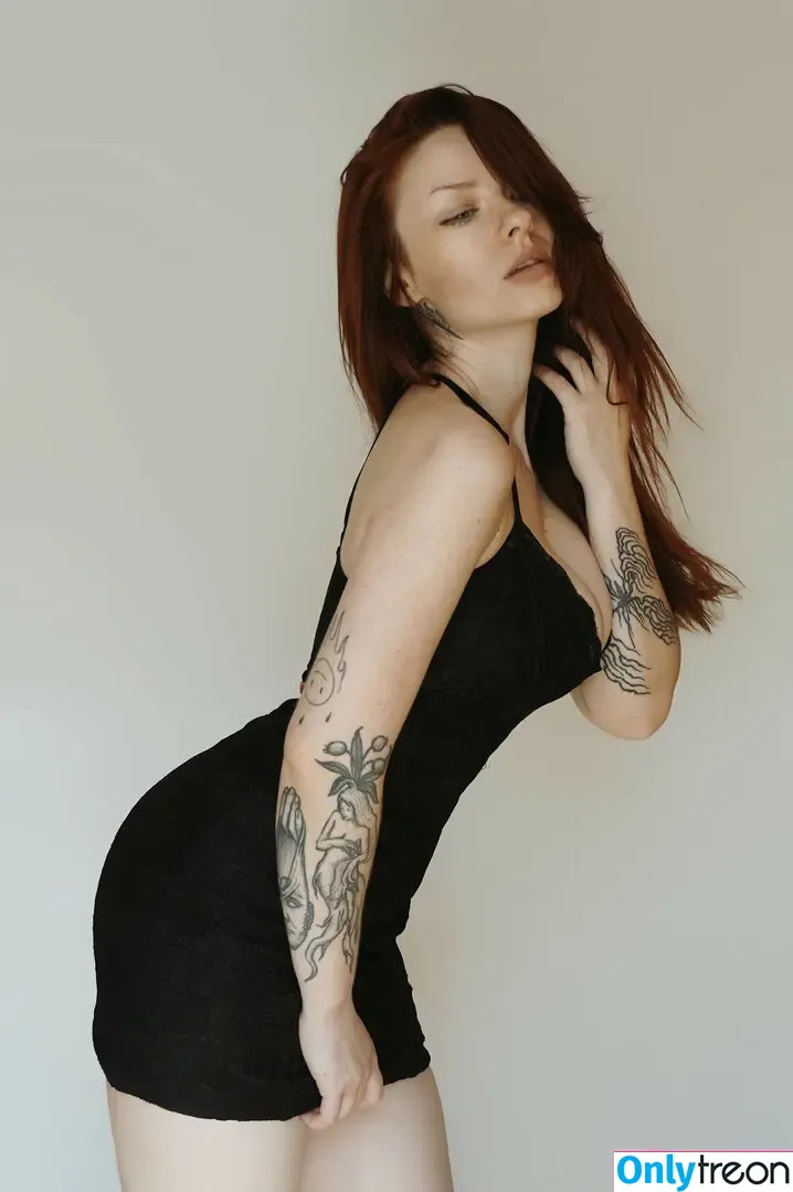 innervus nude photo #4787 (Instagram)