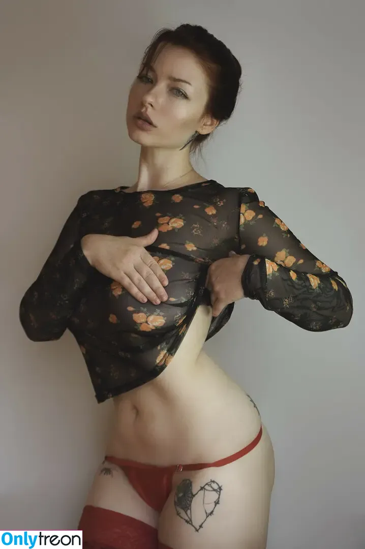 innervus nude photo #4837 (Instagram)