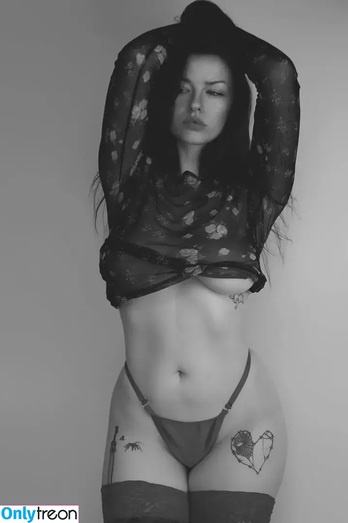 innervus nude photo #4842 (Instagram)