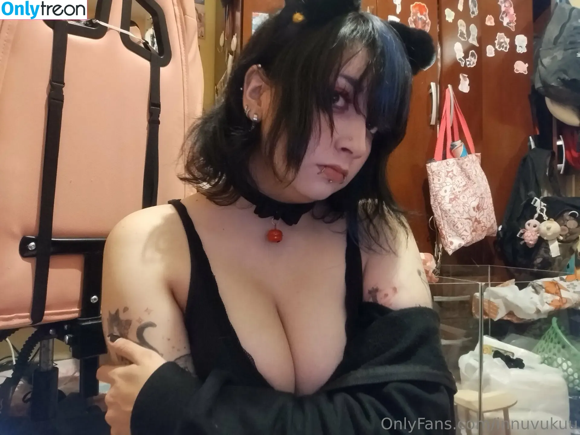 innuvukuu nude photo #0125 (innluu)