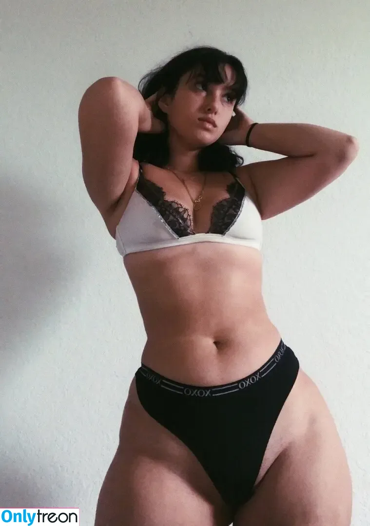 Instantvogue nude photo #0002 (Ecchivogue)