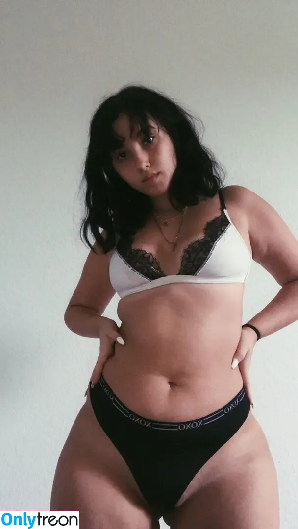 Instantvogue nude photo #0003 (Ecchivogue)