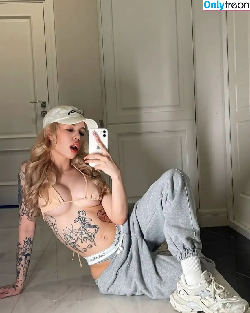 Instasamka nude photo #0145 (Instasamka)